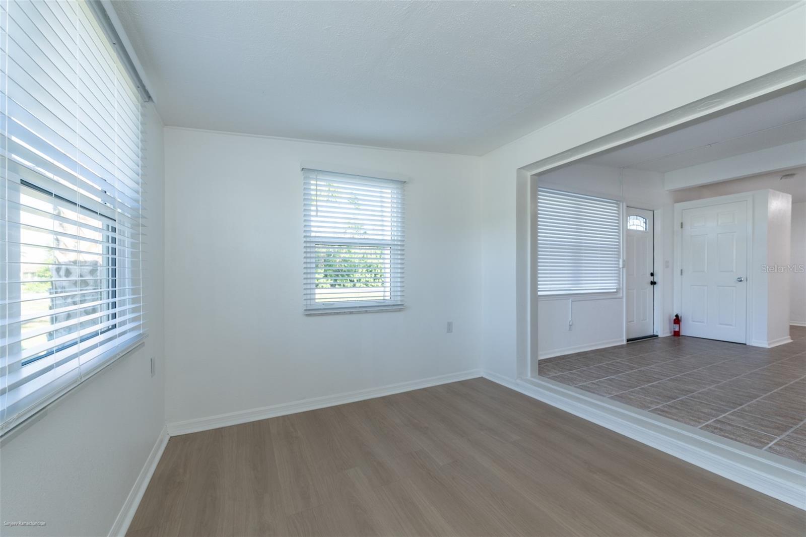 Image 14 of 35 For 927 Olympia Avenue