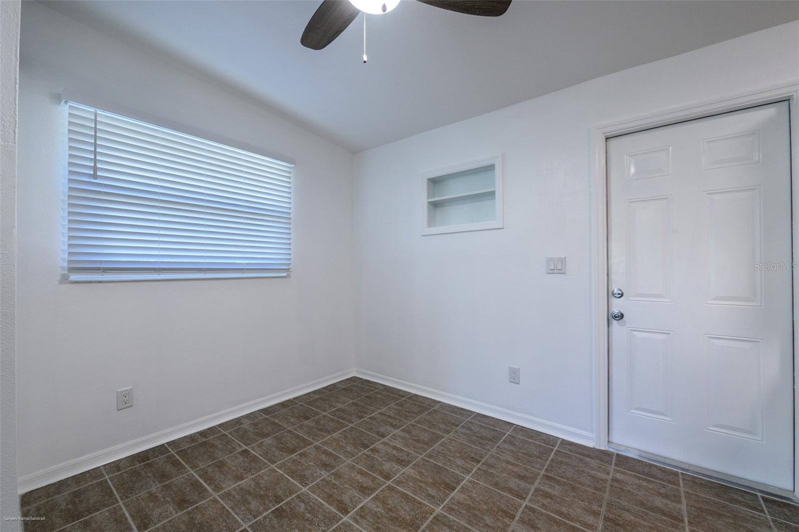 Image 15 of 35 For 927 Olympia Avenue