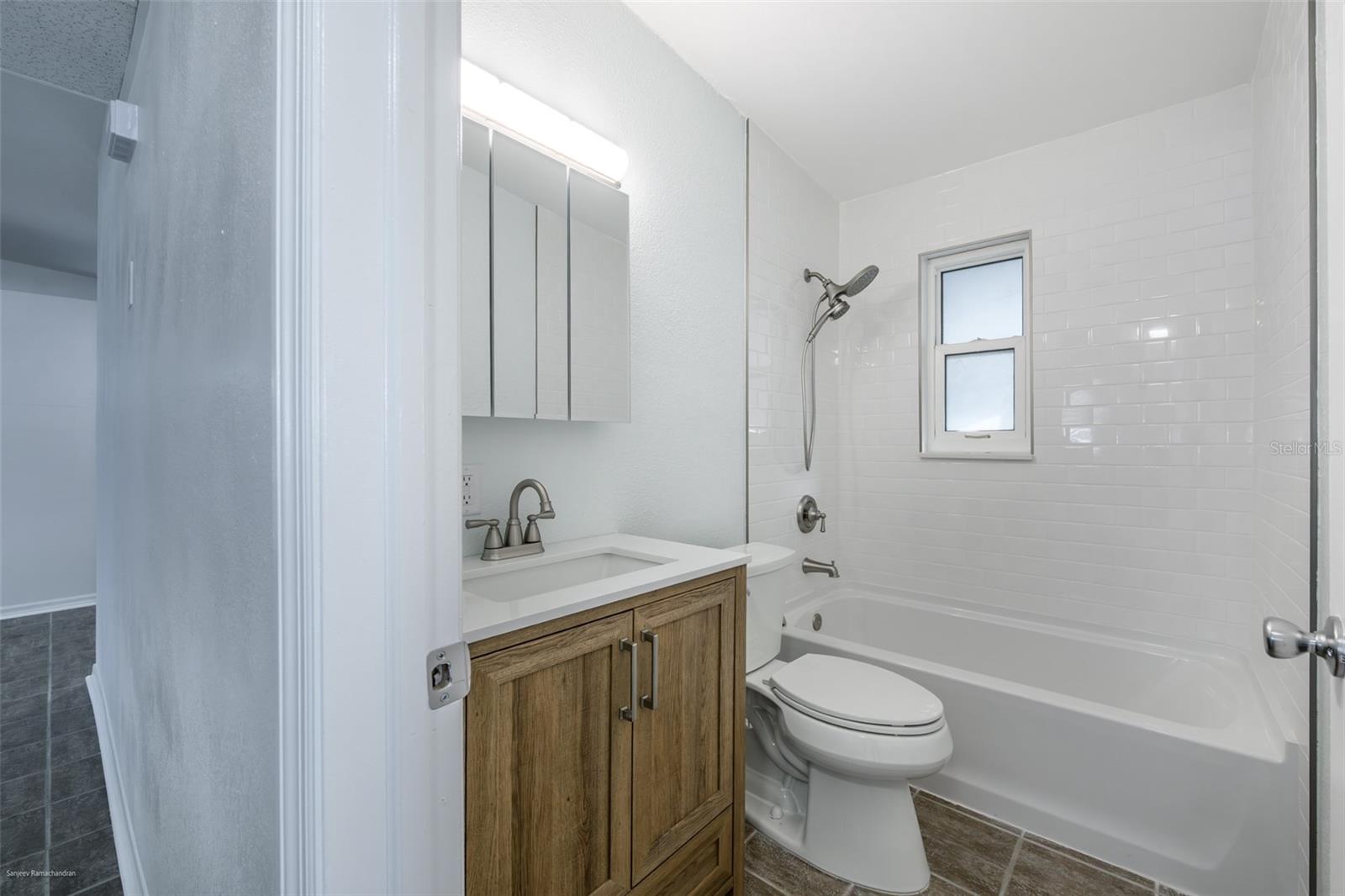 Image 24 of 35 For 927 Olympia Avenue