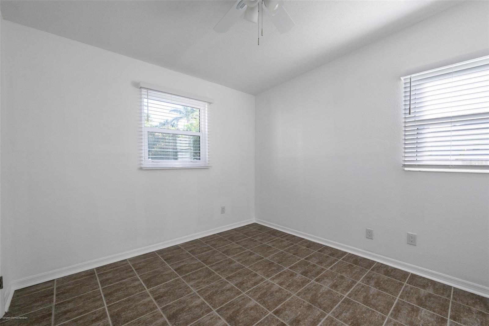 Image 30 of 35 For 927 Olympia Avenue