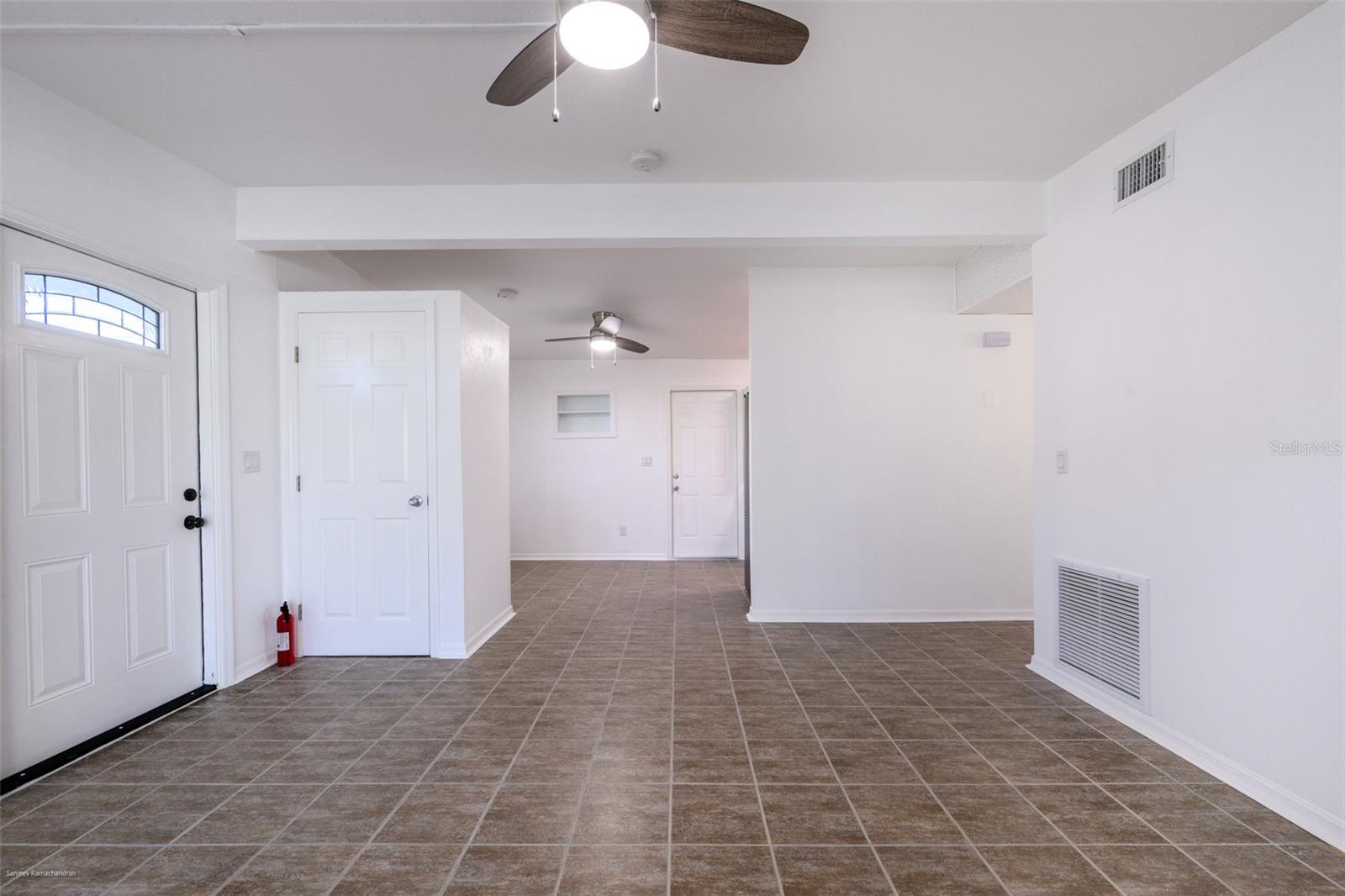 Image 7 of 35 For 927 Olympia Avenue