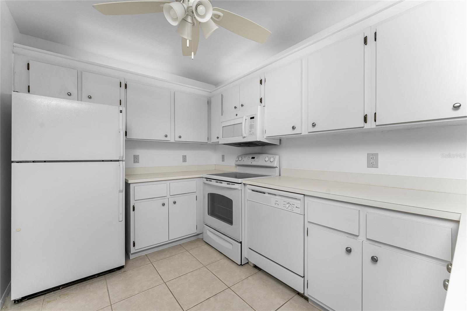 Image 13 of 39 For 3300 Loveland Boulevard 3004