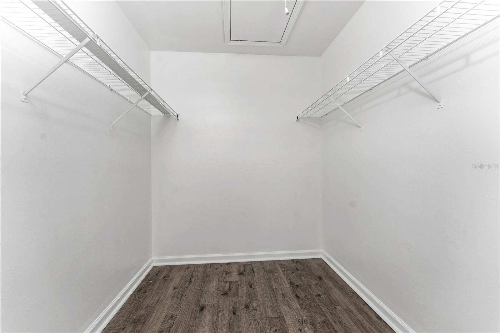 Image 19 of 39 For 3300 Loveland Boulevard 3004