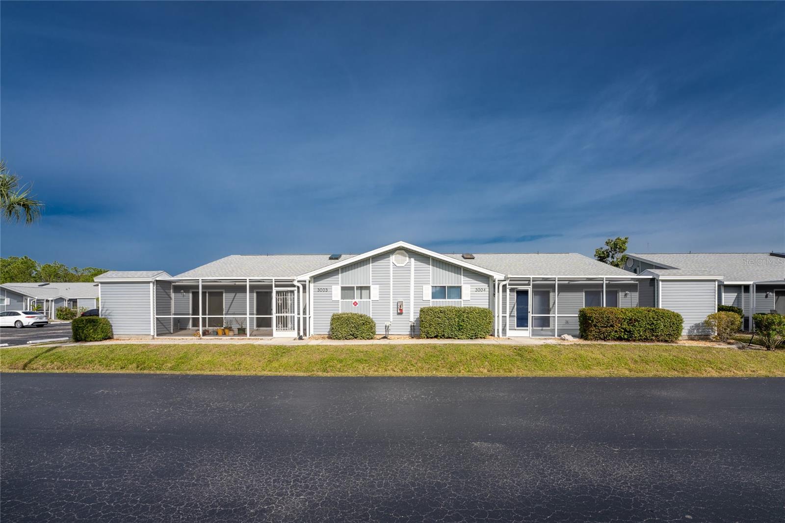 Image 2 of 39 For 3300 Loveland Boulevard 3004