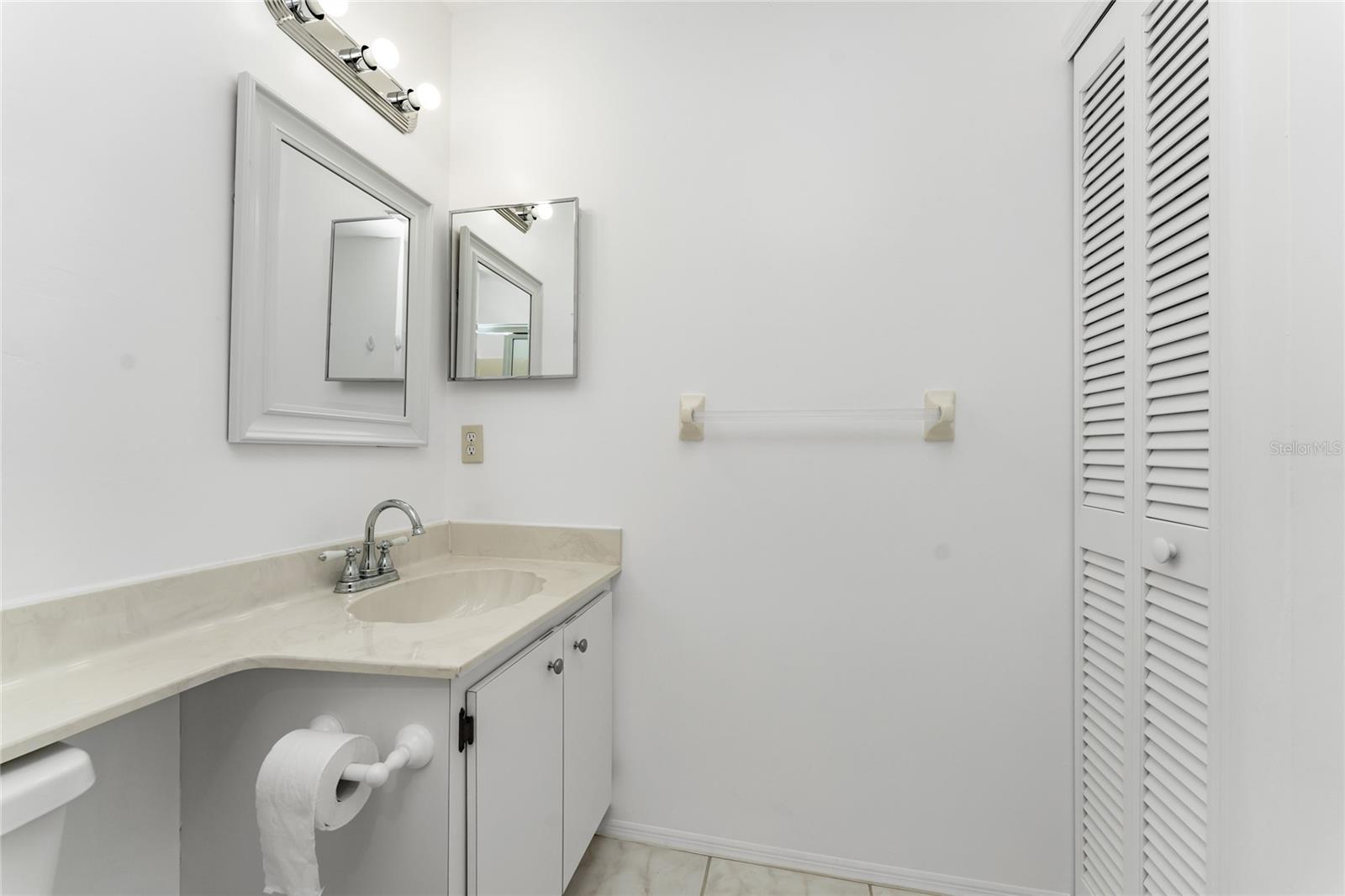 Image 22 of 39 For 3300 Loveland Boulevard 3004