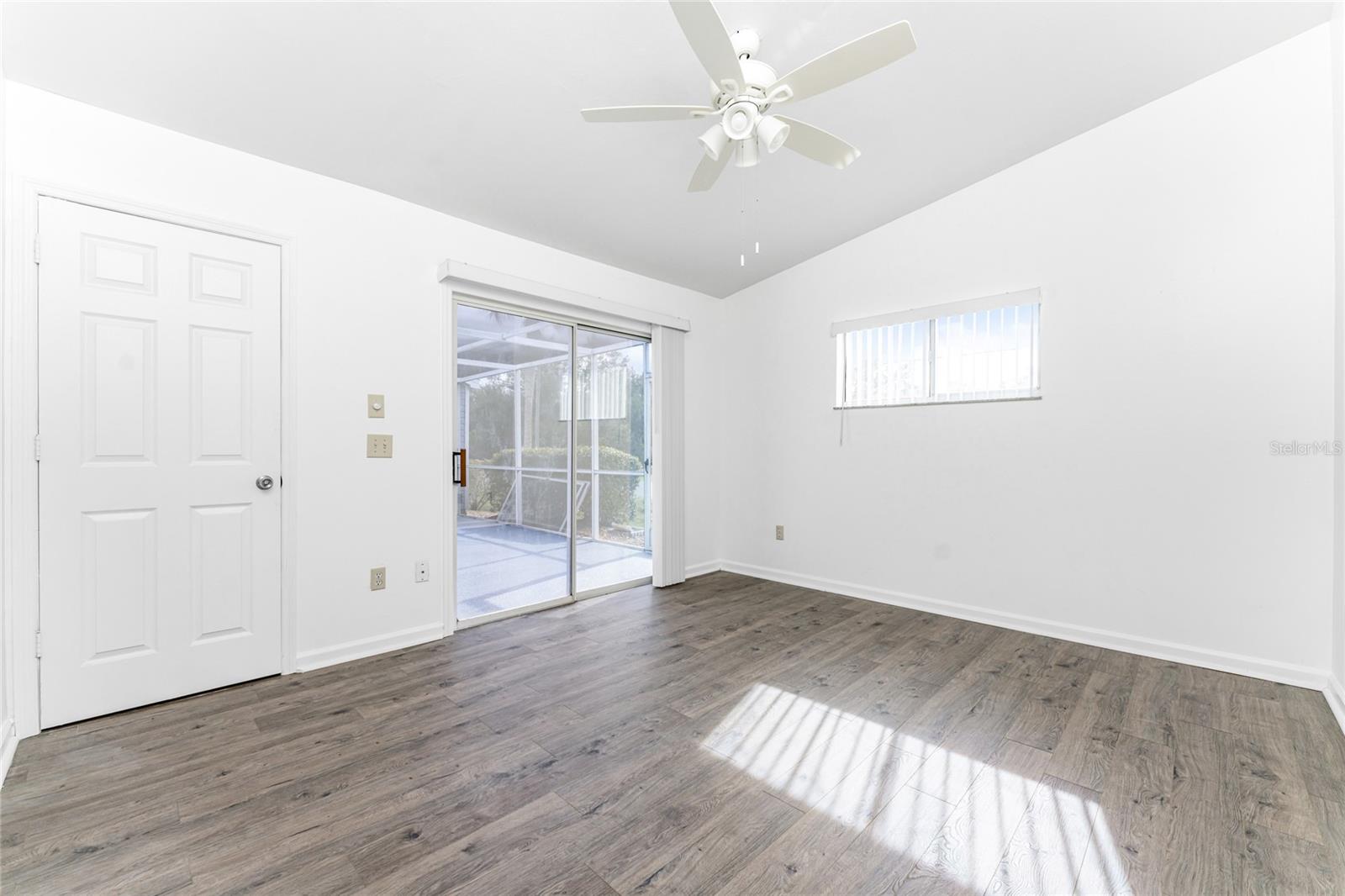 Image 24 of 39 For 3300 Loveland Boulevard 3004