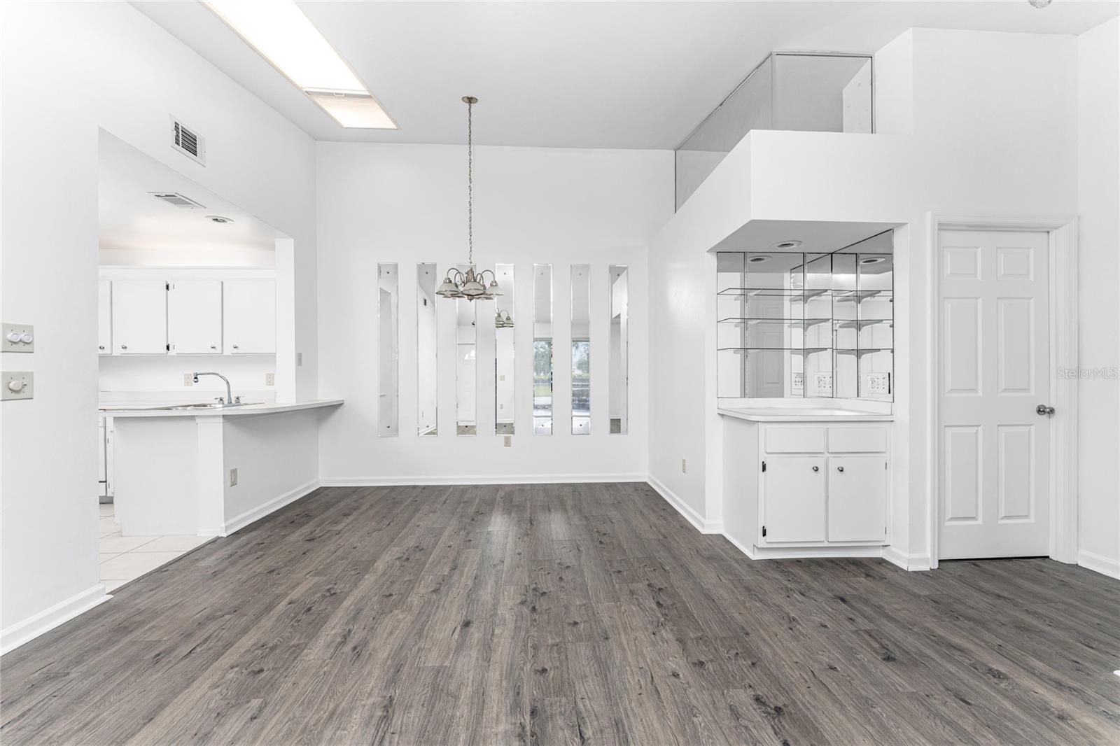 Image 6 of 39 For 3300 Loveland Boulevard 3004