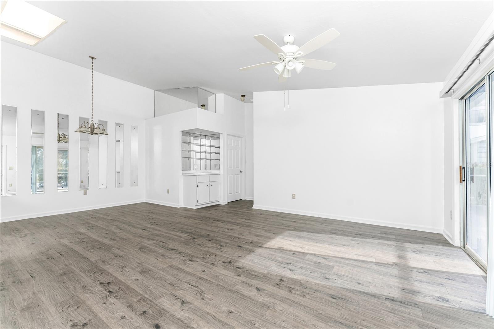 Image 8 of 39 For 3300 Loveland Boulevard 3004