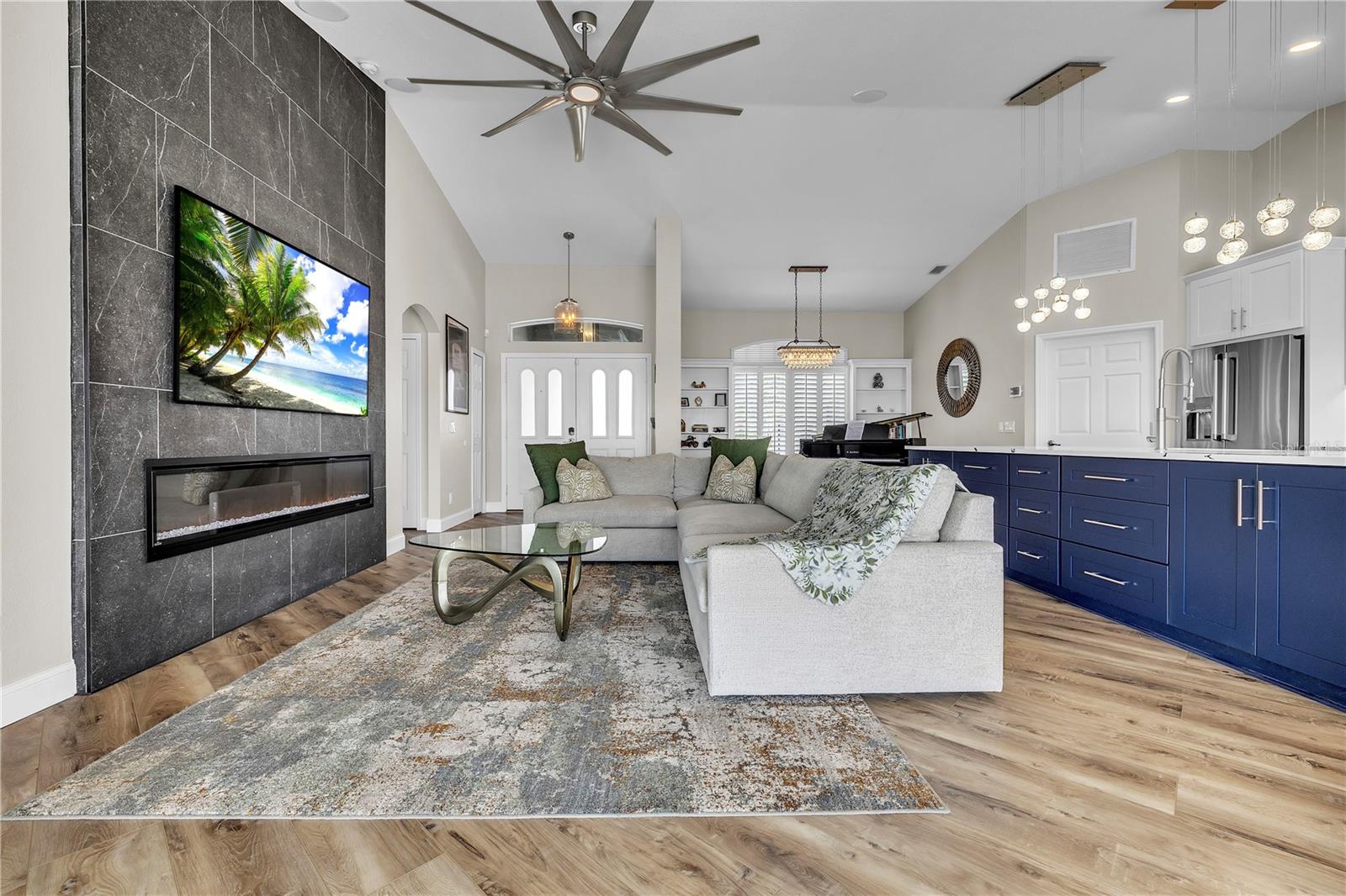 Image 20 of 100 For 3708 Peace River Drive