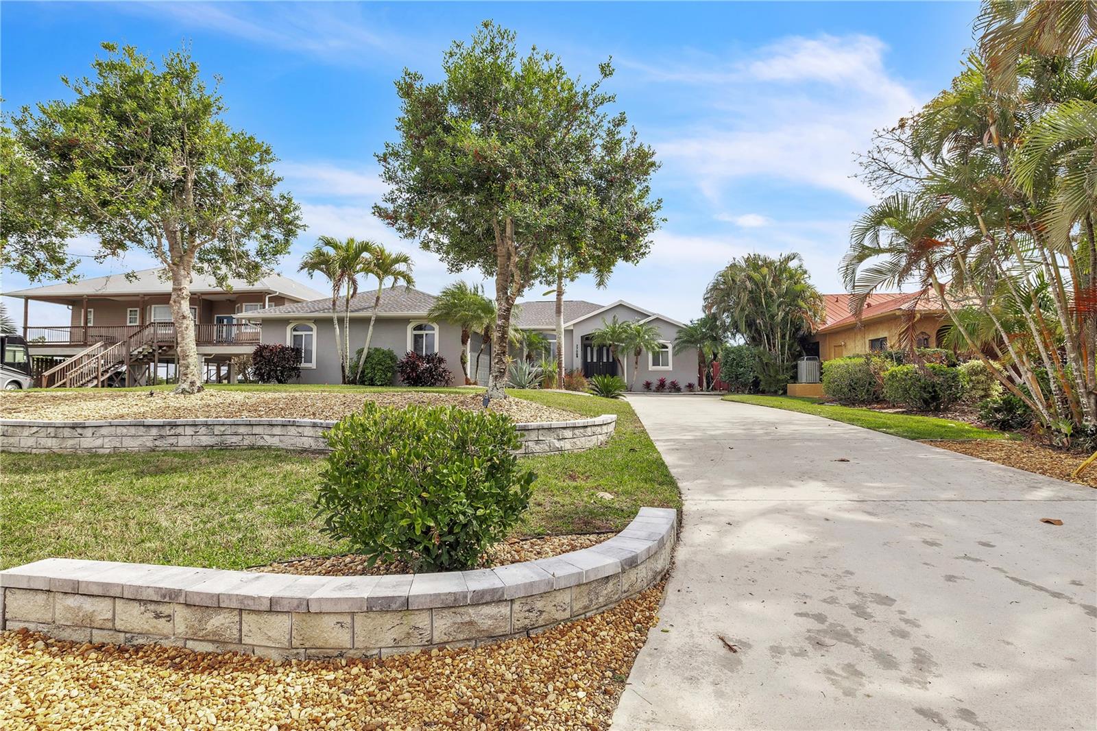 Image 5 of 100 For 3708 Peace River Drive