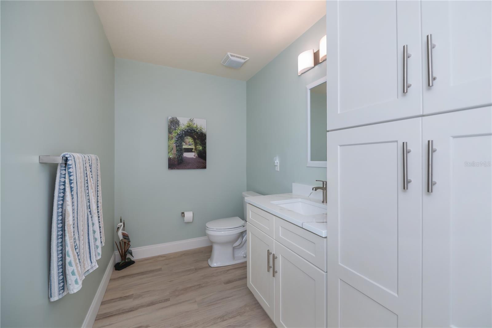 Image 20 of 76 For 5115 Melbourne Street A103