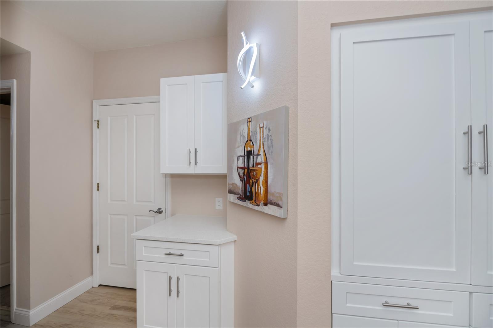 Image 22 of 76 For 5115 Melbourne Street A103