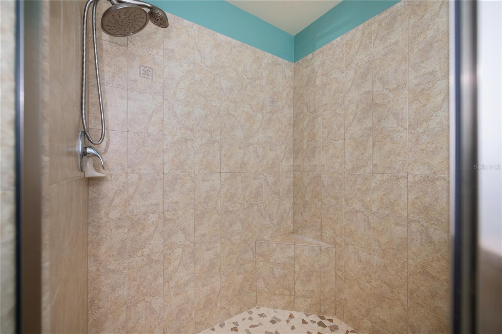 Image 39 of 76 For 5115 Melbourne Street A103