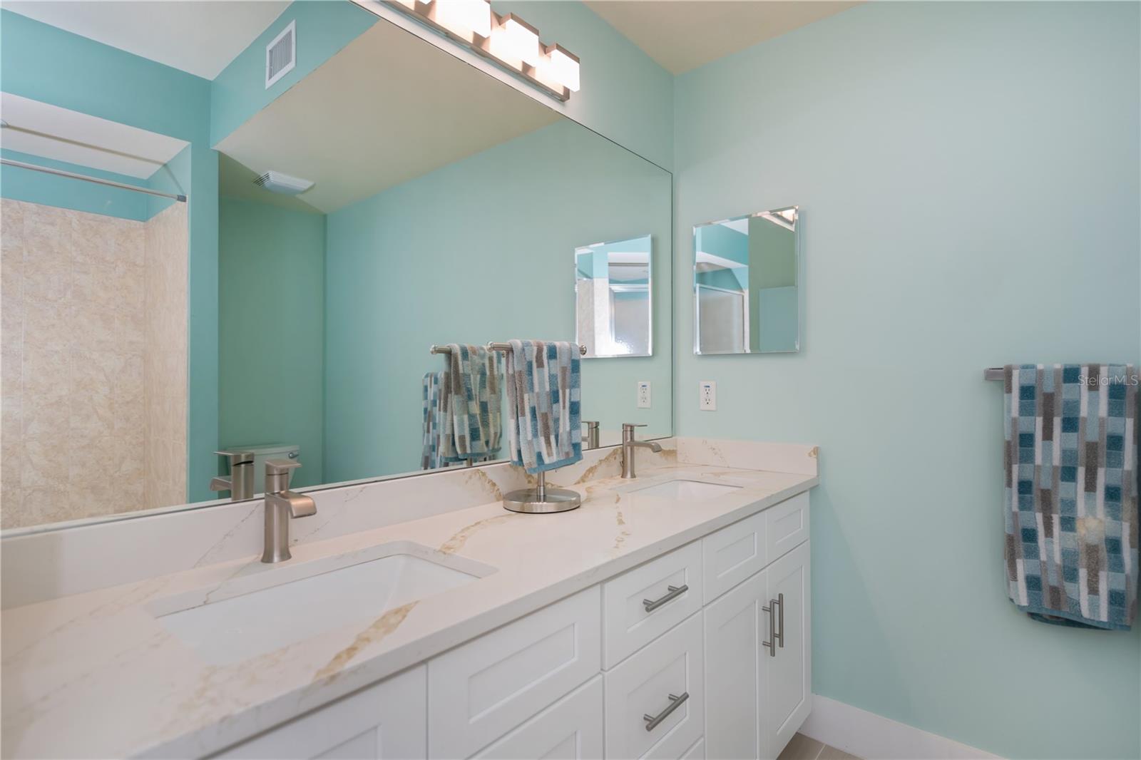 Image 41 of 76 For 5115 Melbourne Street A103