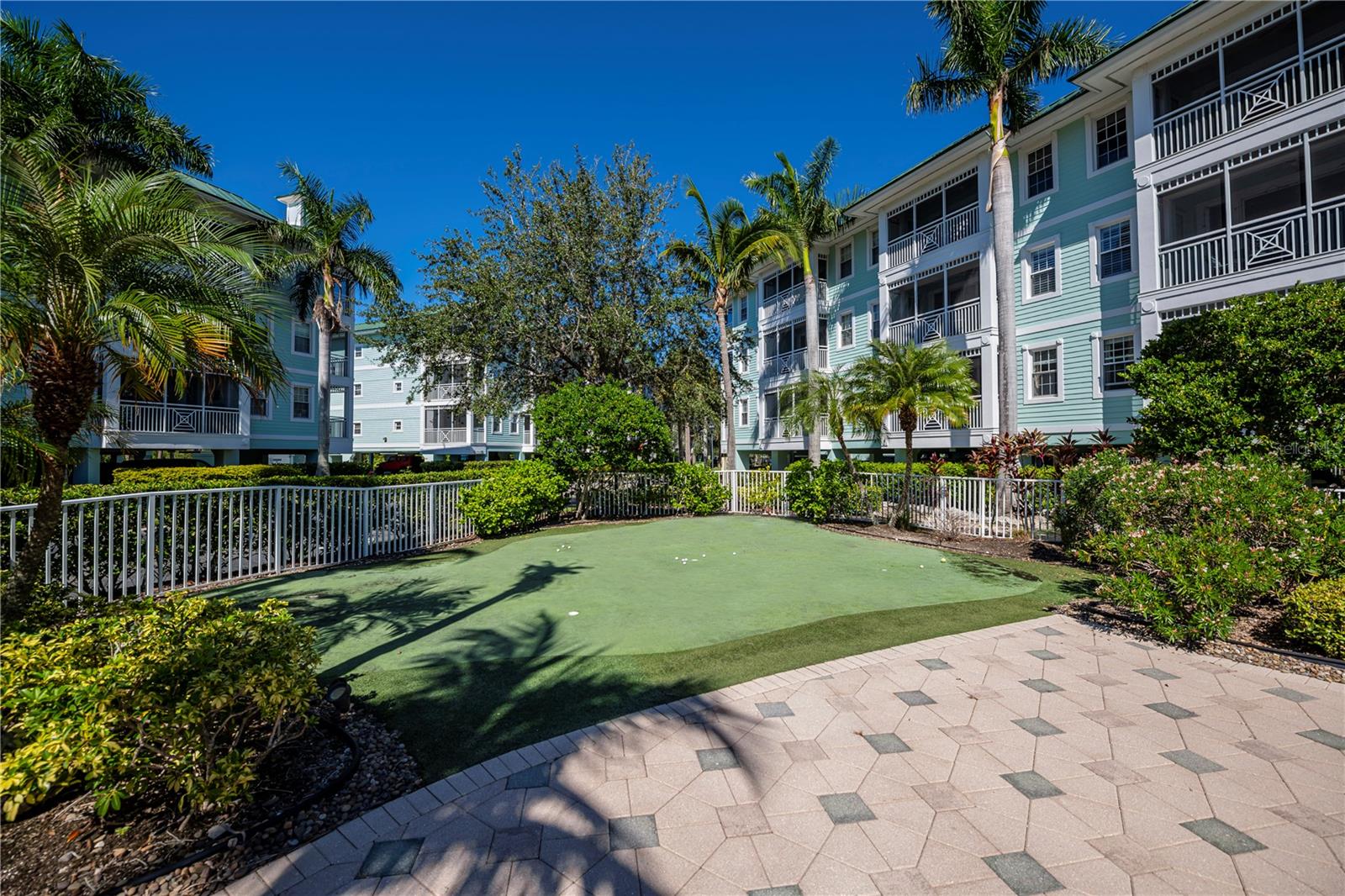 Image 60 of 76 For 5115 Melbourne Street A103