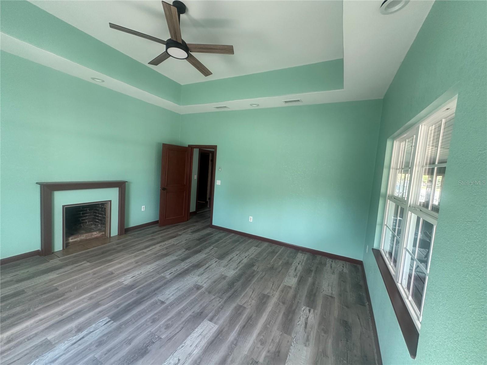 Image 10 of 37 For 503 Polk Avenue