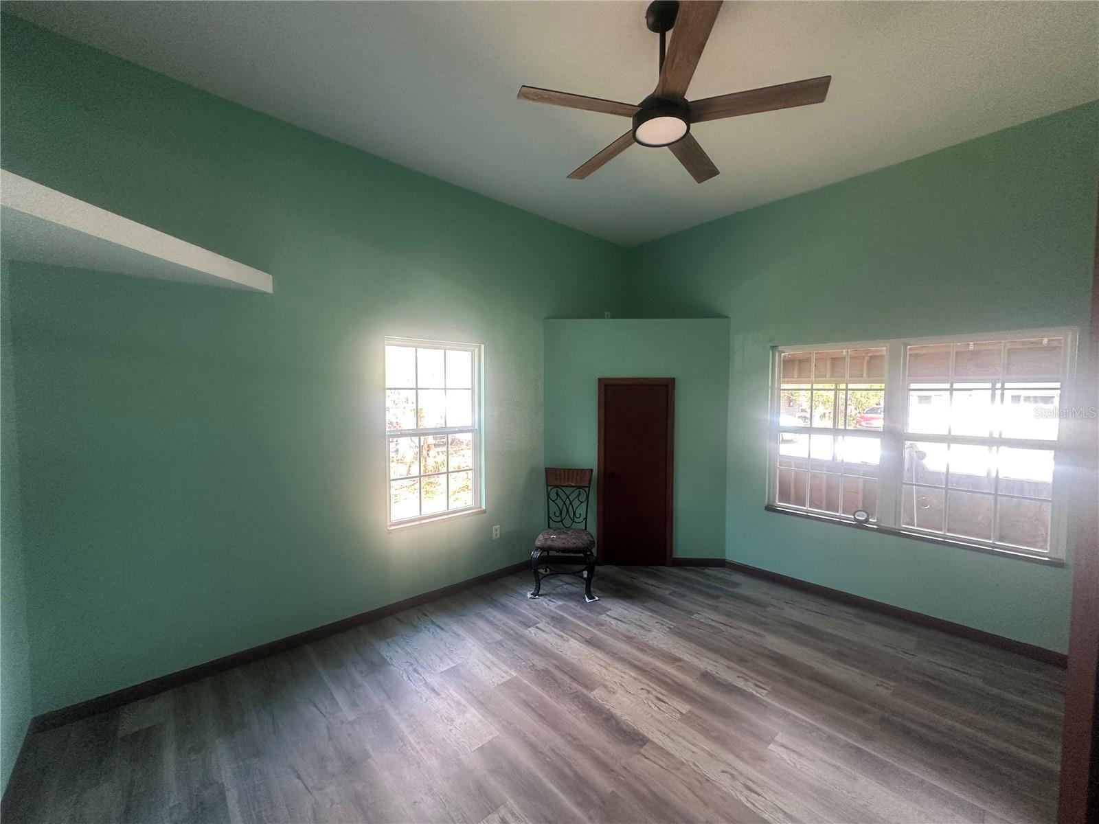 Image 15 of 37 For 503 Polk Avenue