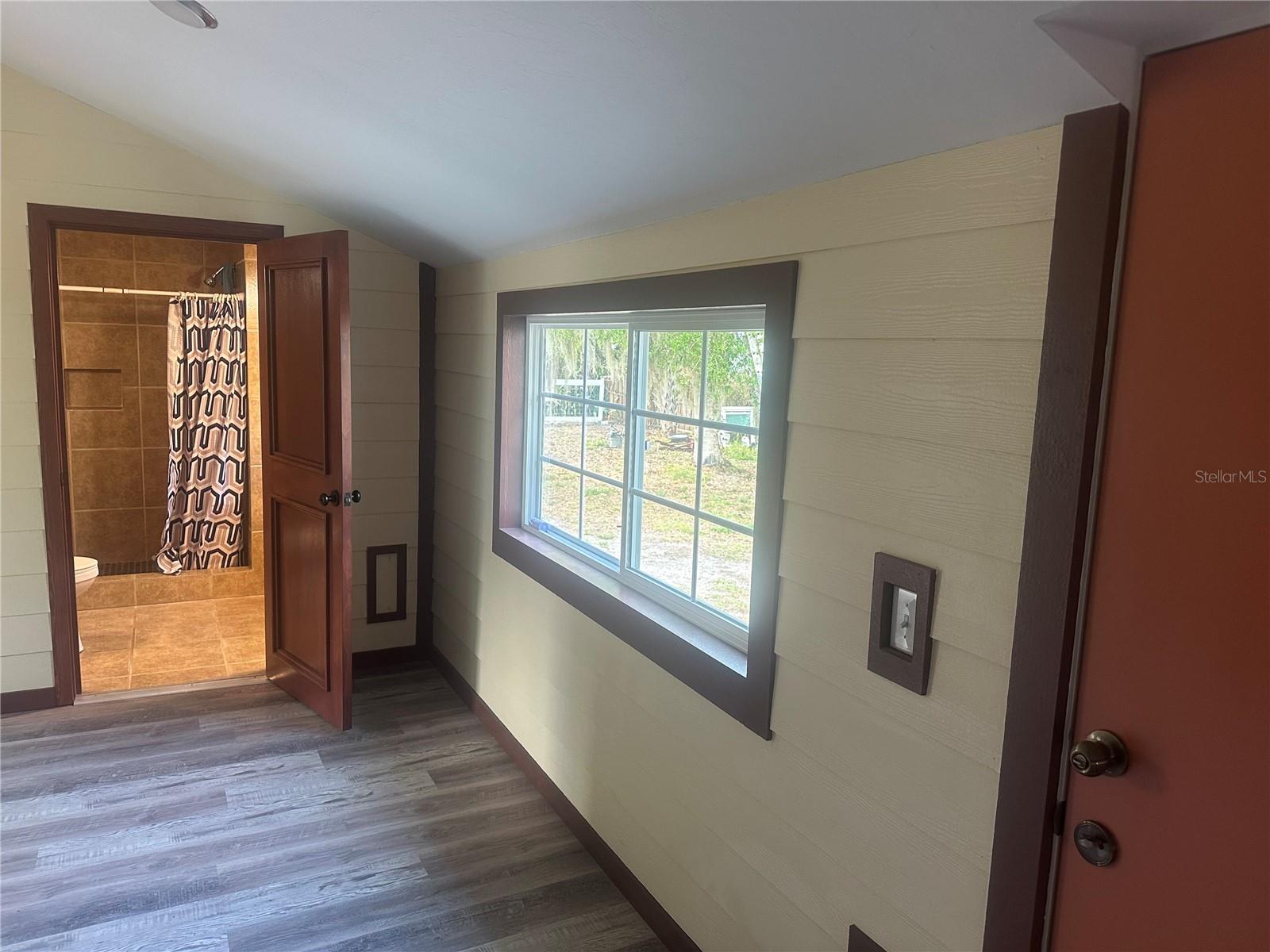 Image 20 of 37 For 503 Polk Avenue