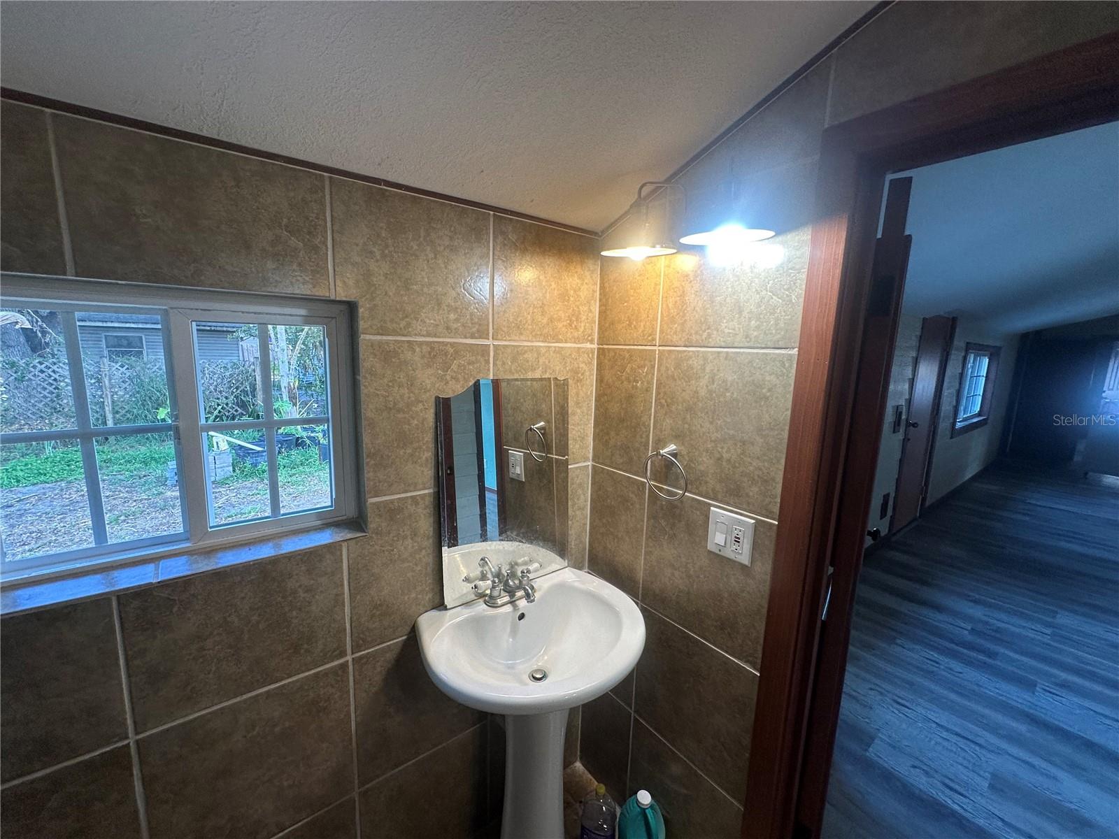 Image 24 of 37 For 503 Polk Avenue