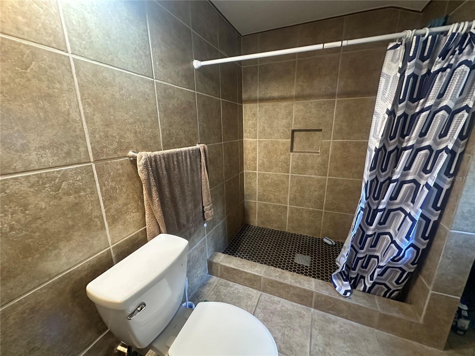 Image 25 of 37 For 503 Polk Avenue