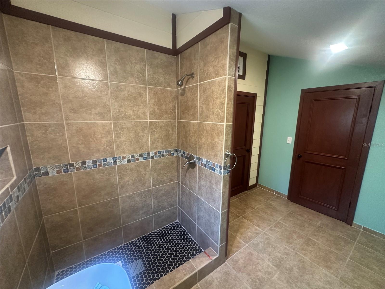 Image 27 of 37 For 503 Polk Avenue