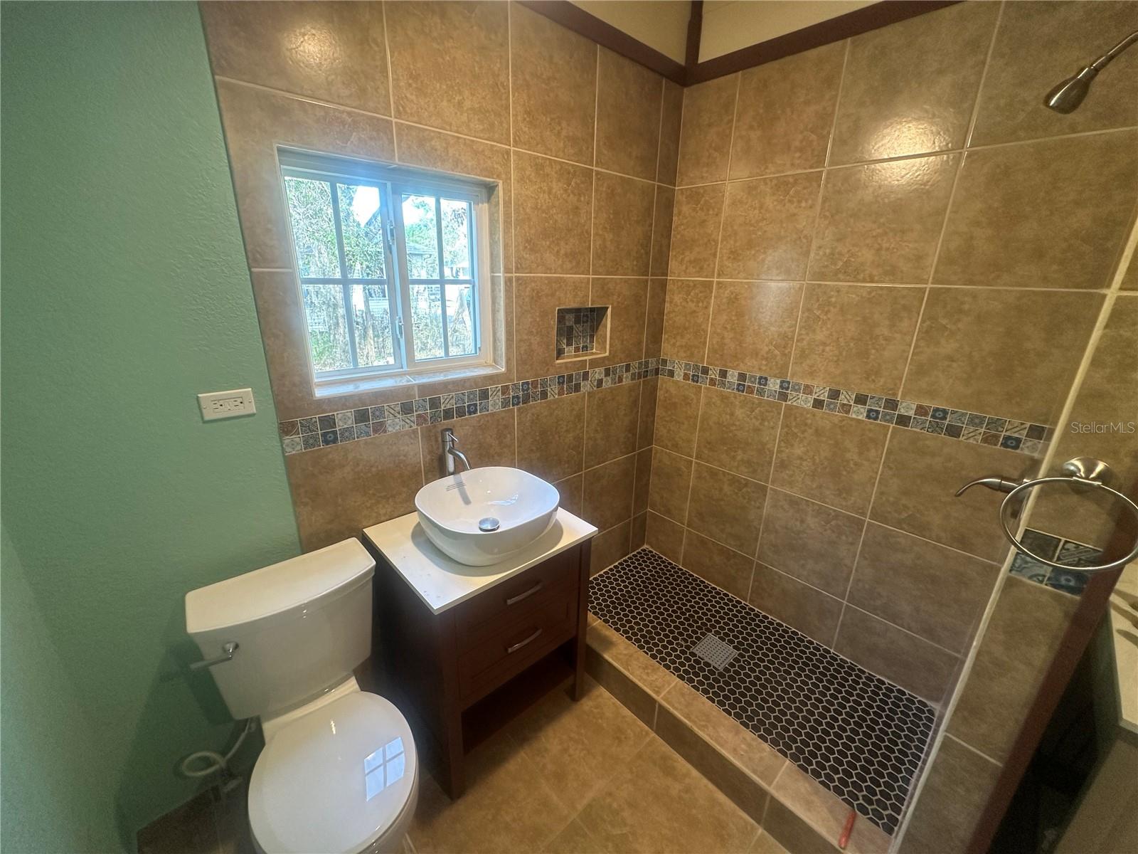 Image 28 of 37 For 503 Polk Avenue