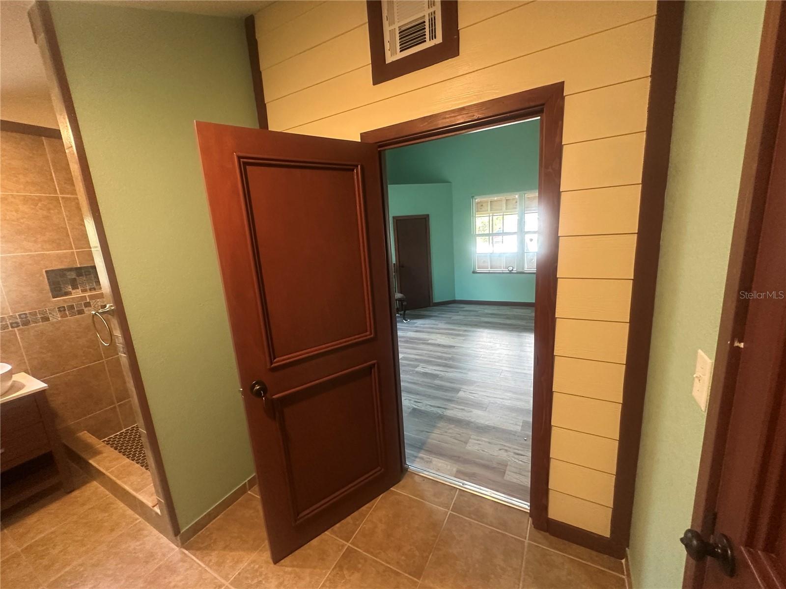 Image 5 of 37 For 503 Polk Avenue