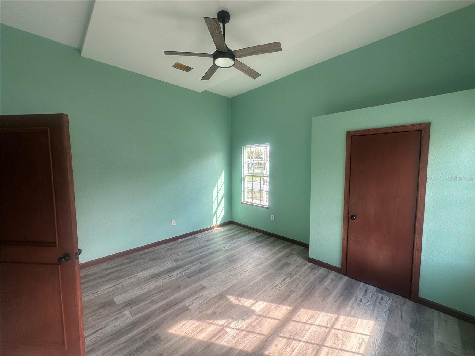 Image 6 of 37 For 503 Polk Avenue