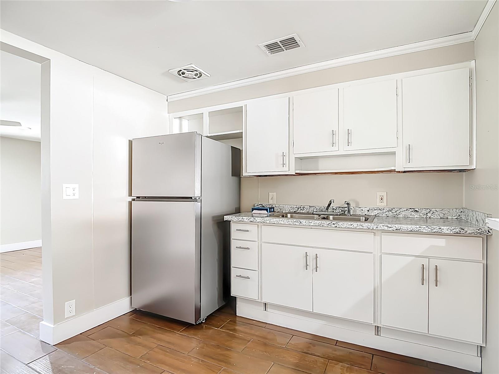 Image 13 of 45 For 108 Avenue A Wahneta E A