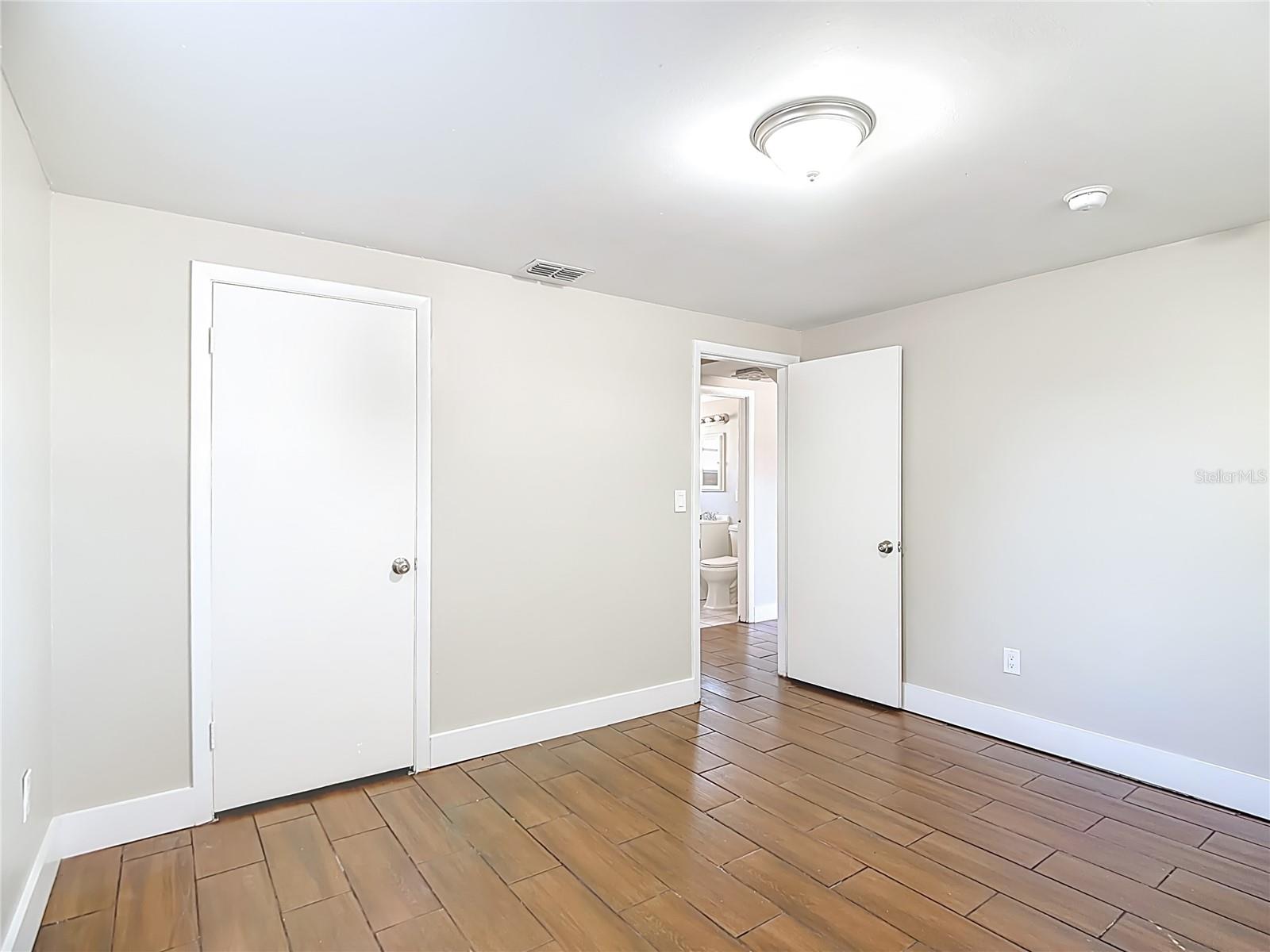 Image 23 of 45 For 108 Avenue A Wahneta E A