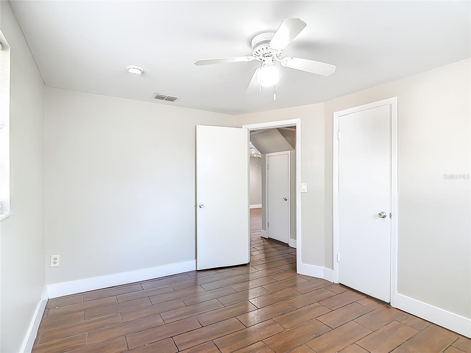 Image 27 of 45 For 108 Avenue A Wahneta E A