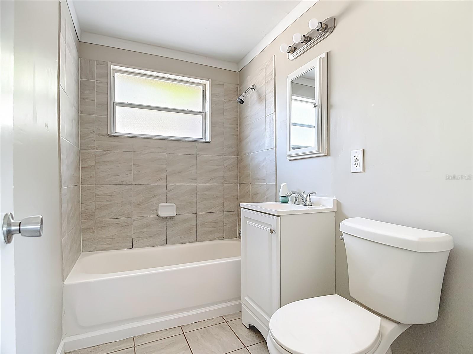 Image 28 of 45 For 108 Avenue A Wahneta E A