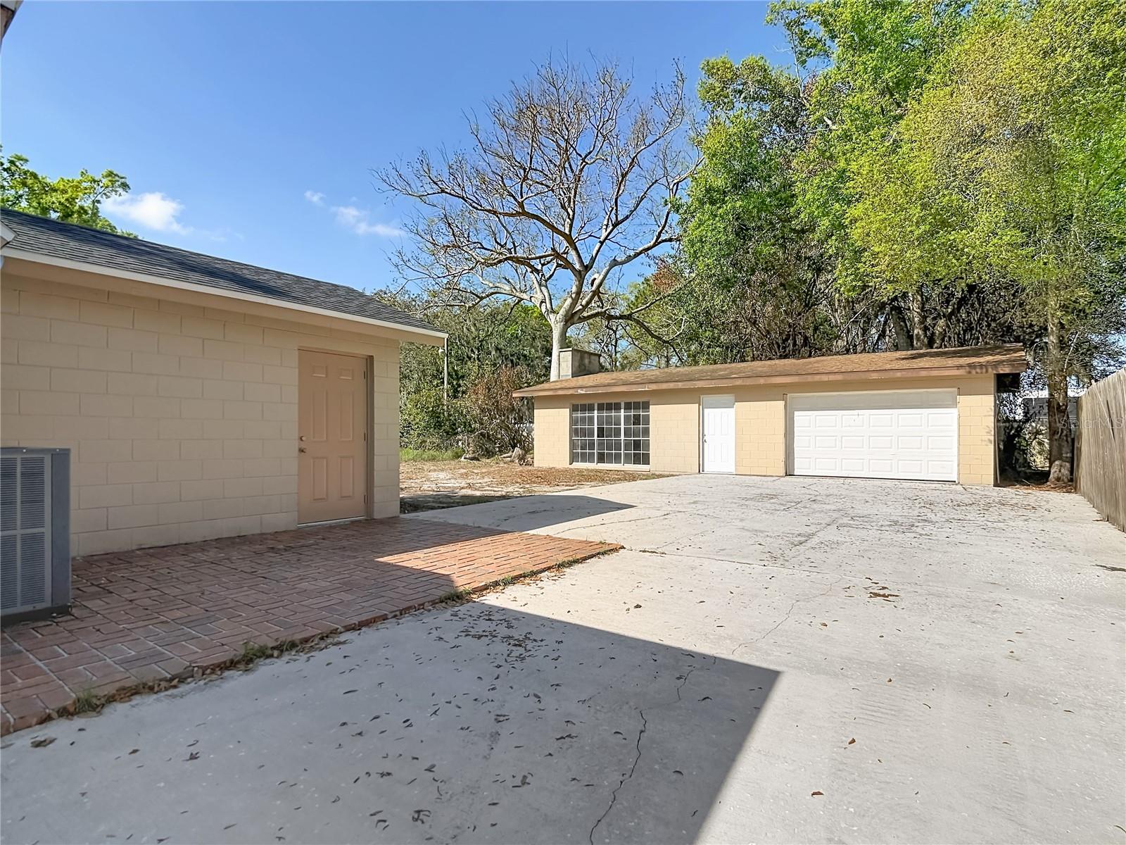 Image 39 of 45 For 108 Avenue A Wahneta E A