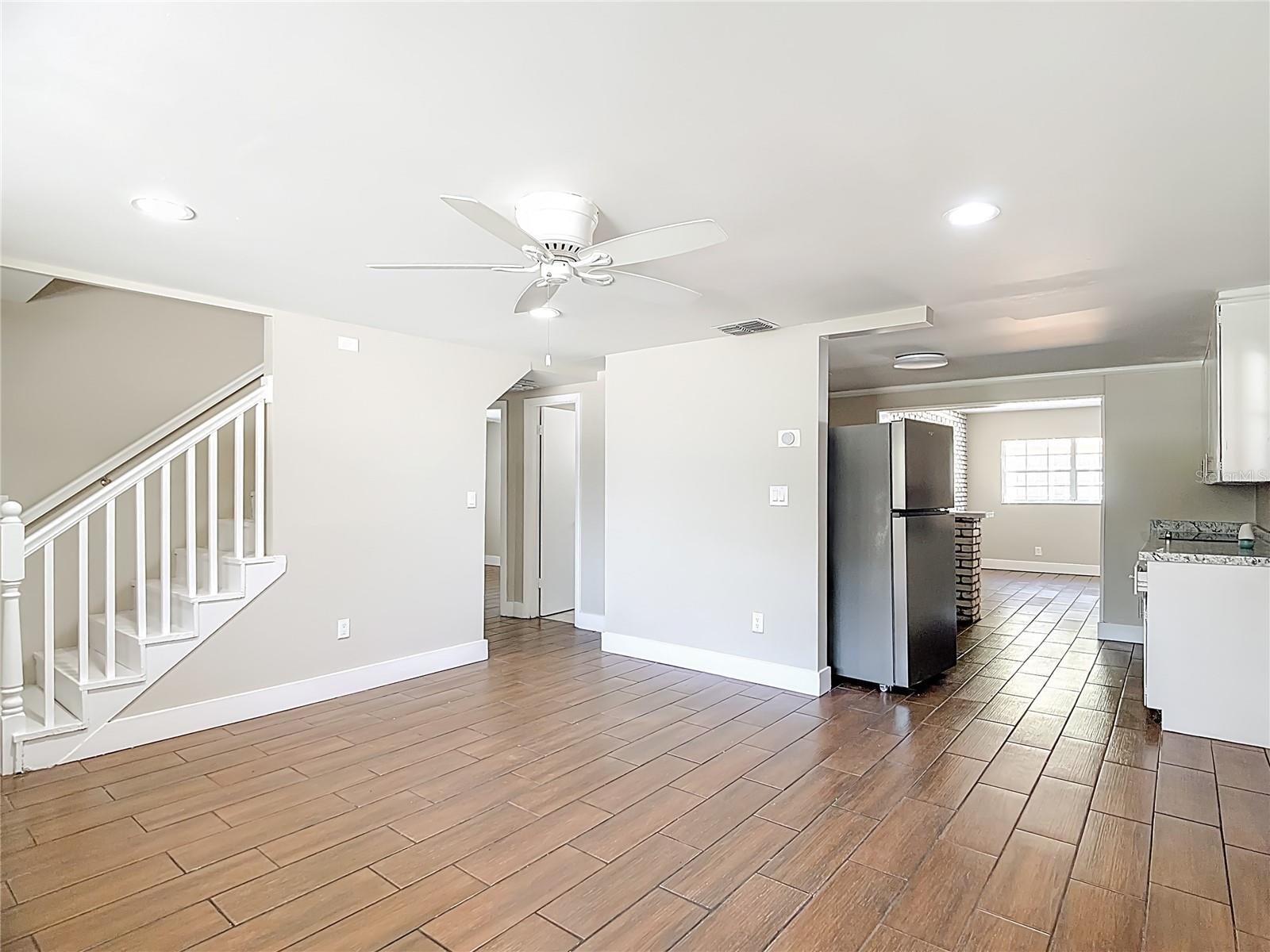 Image 9 of 45 For 108 Avenue A Wahneta E A