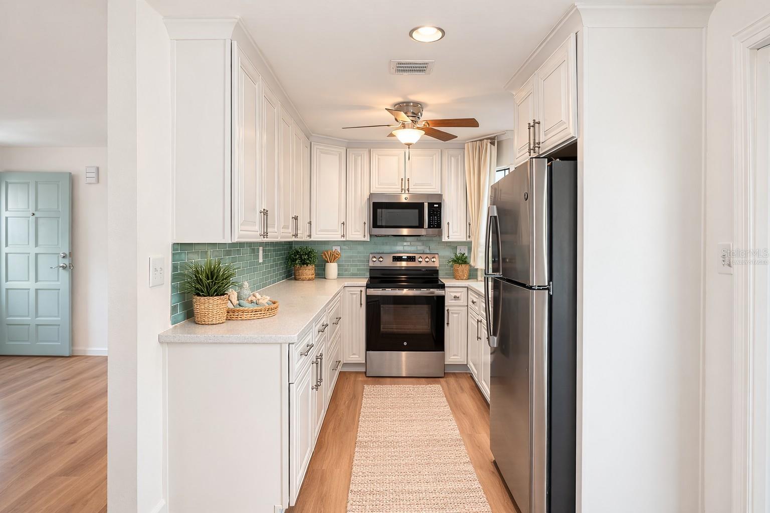 Image 11 of 90 For 721 Pompano Terrace