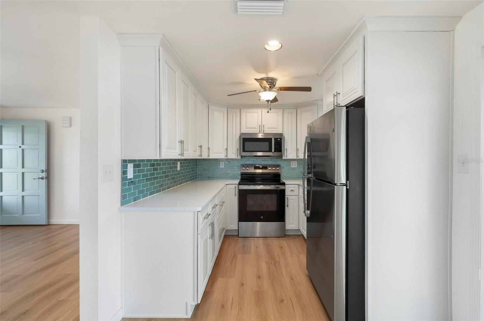 Image 13 of 90 For 721 Pompano Terrace