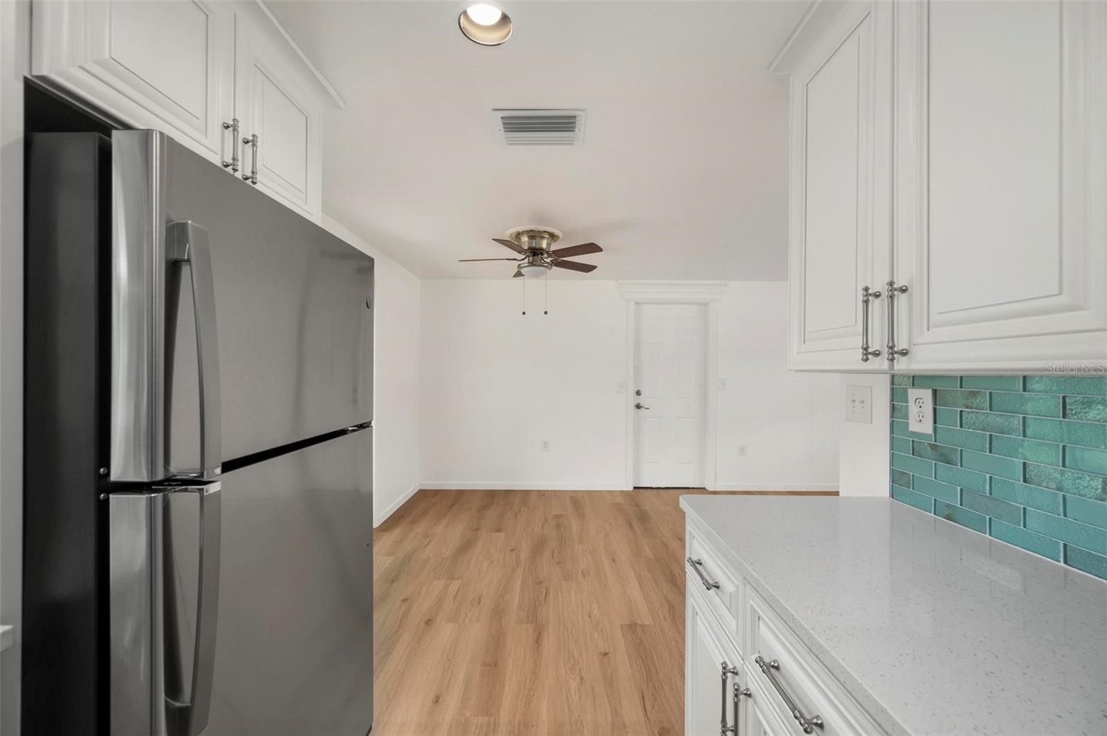 Image 16 of 90 For 721 Pompano Terrace