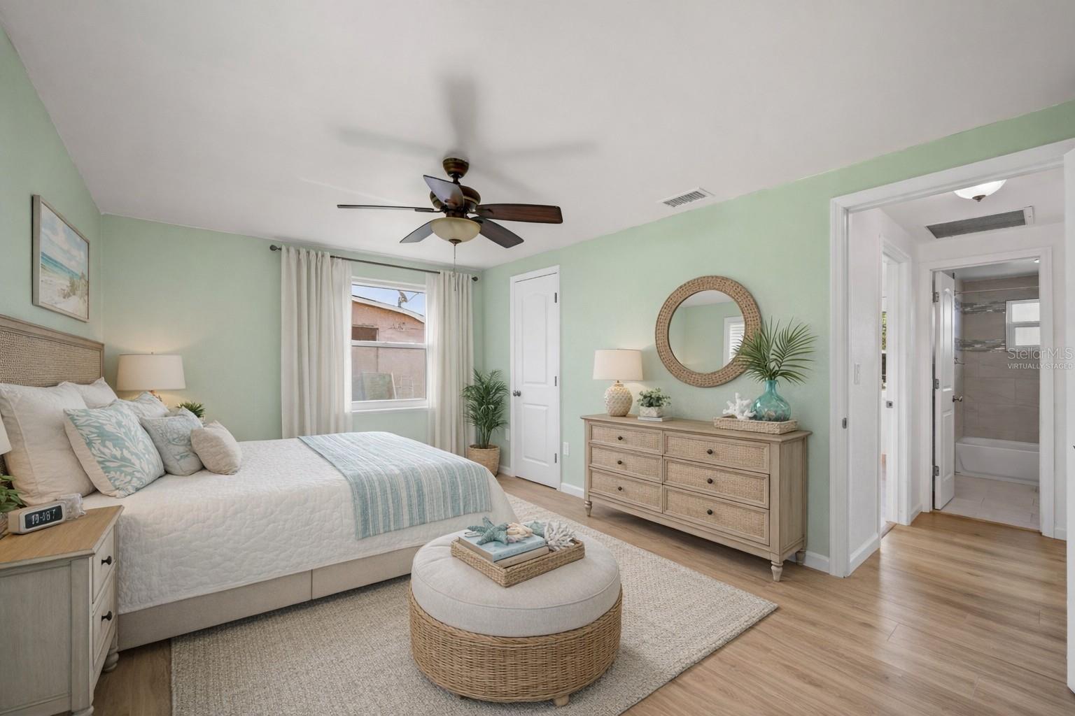 Image 17 of 90 For 721 Pompano Terrace