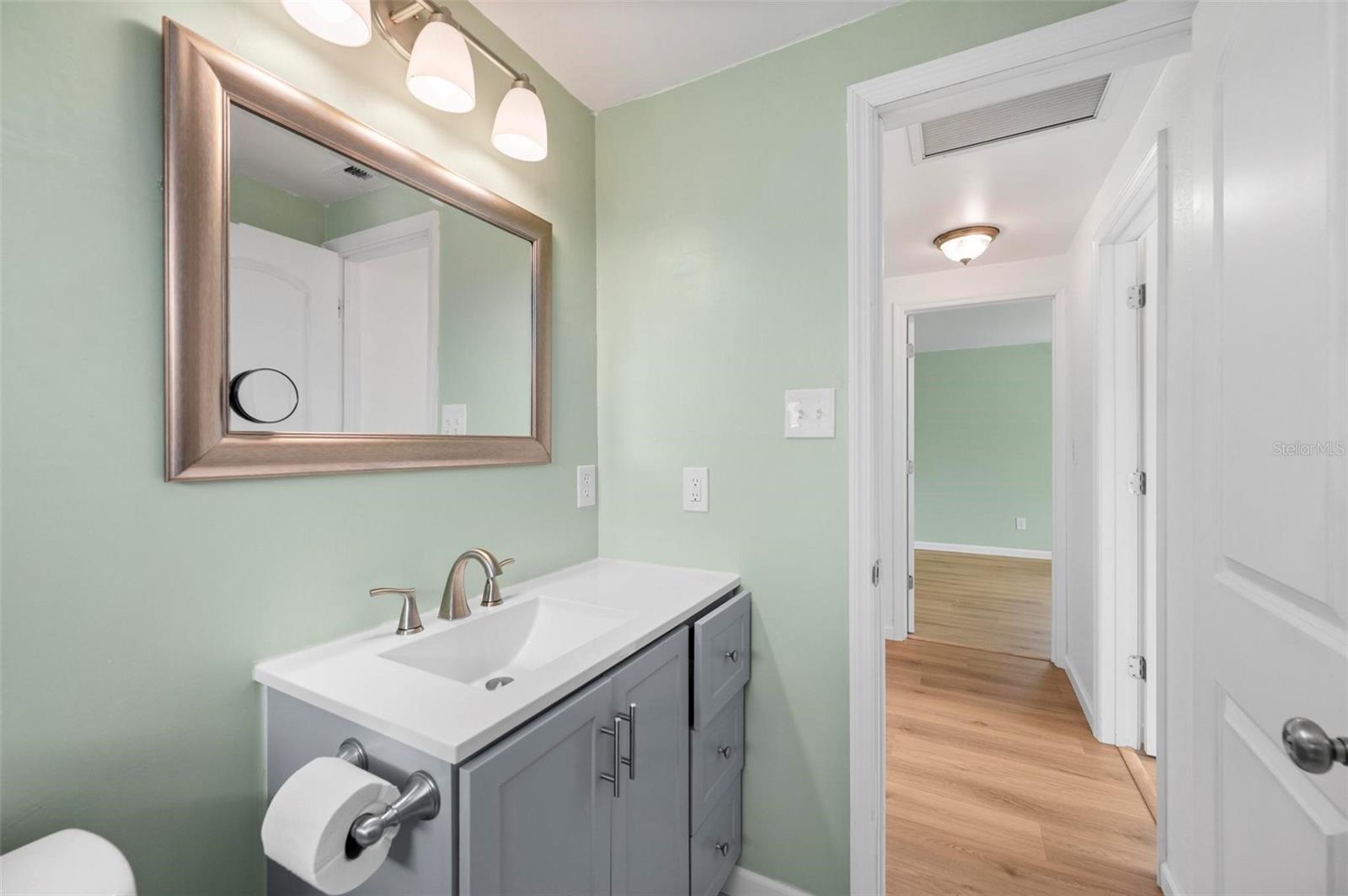 Image 22 of 90 For 721 Pompano Terrace