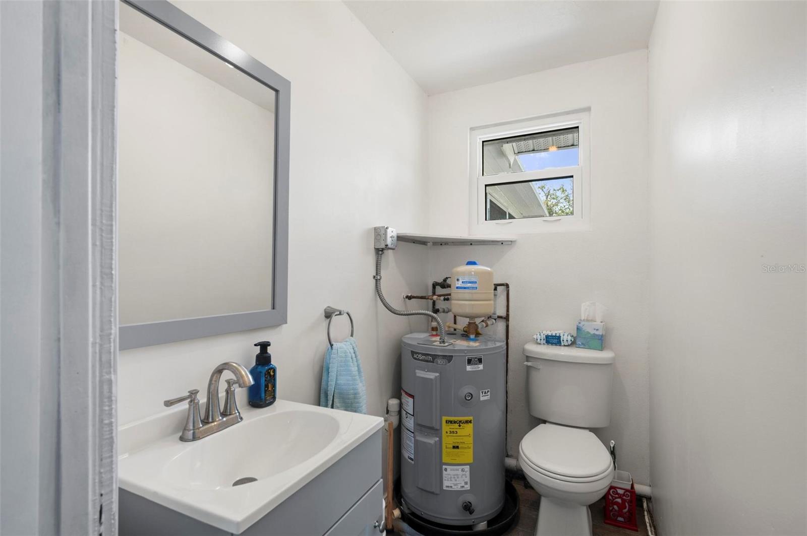 Image 26 of 90 For 721 Pompano Terrace