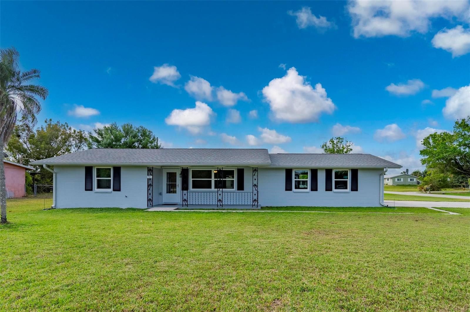 Image 3 of 90 For 721 Pompano Terrace