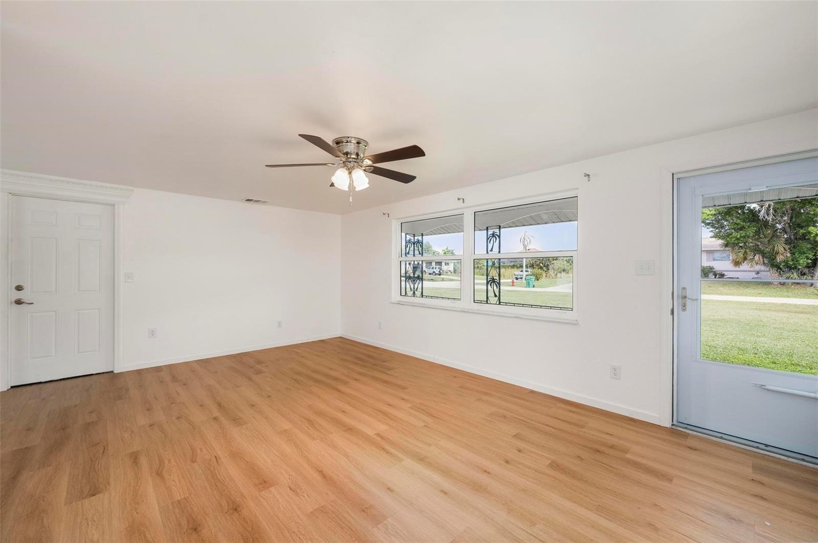 Image 9 of 90 For 721 Pompano Terrace