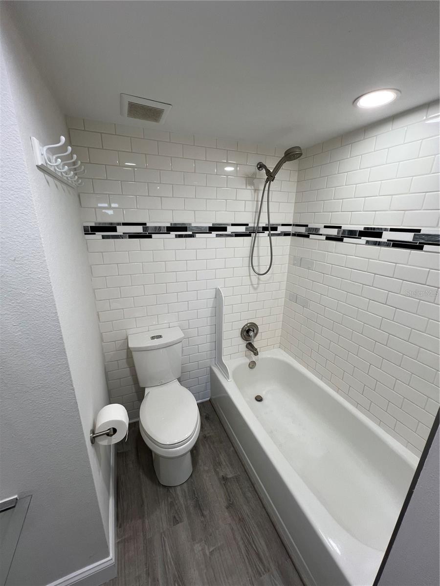 Image 14 of 23 For 14459 River Beach Drive B-210