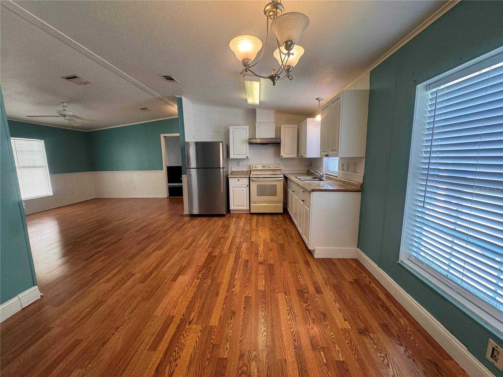 Image 3 of 38 For 1226 8th Avenue