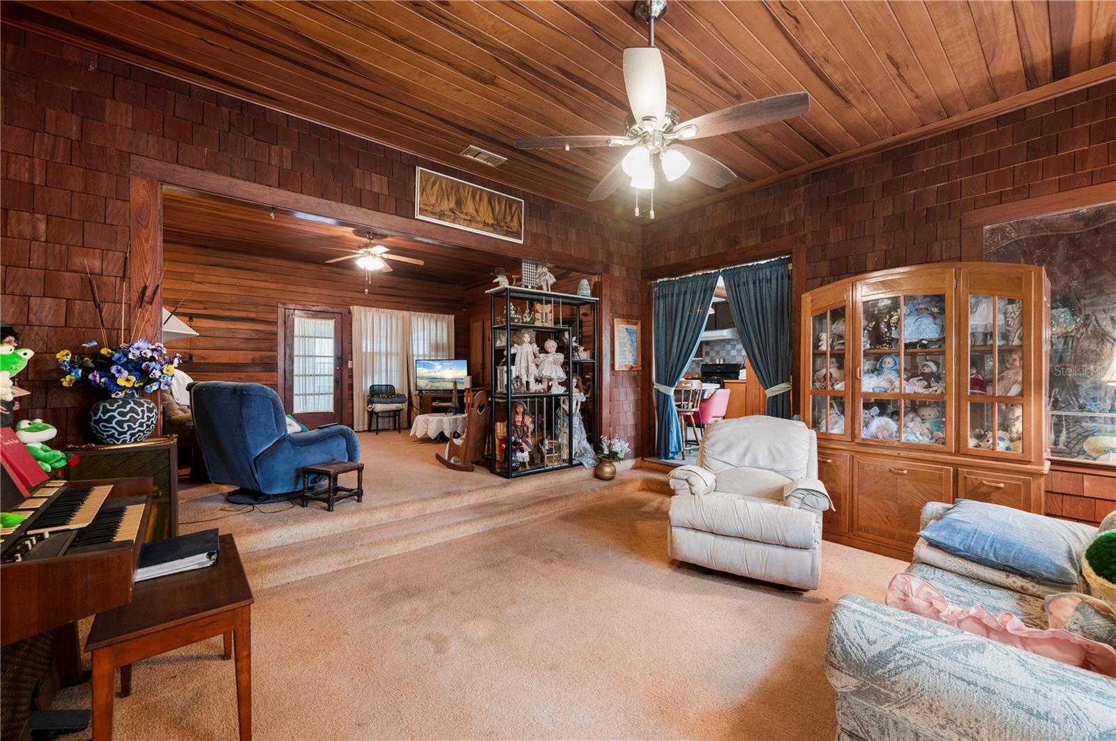 Image 10 of 39 For 7754 Riverside Drive