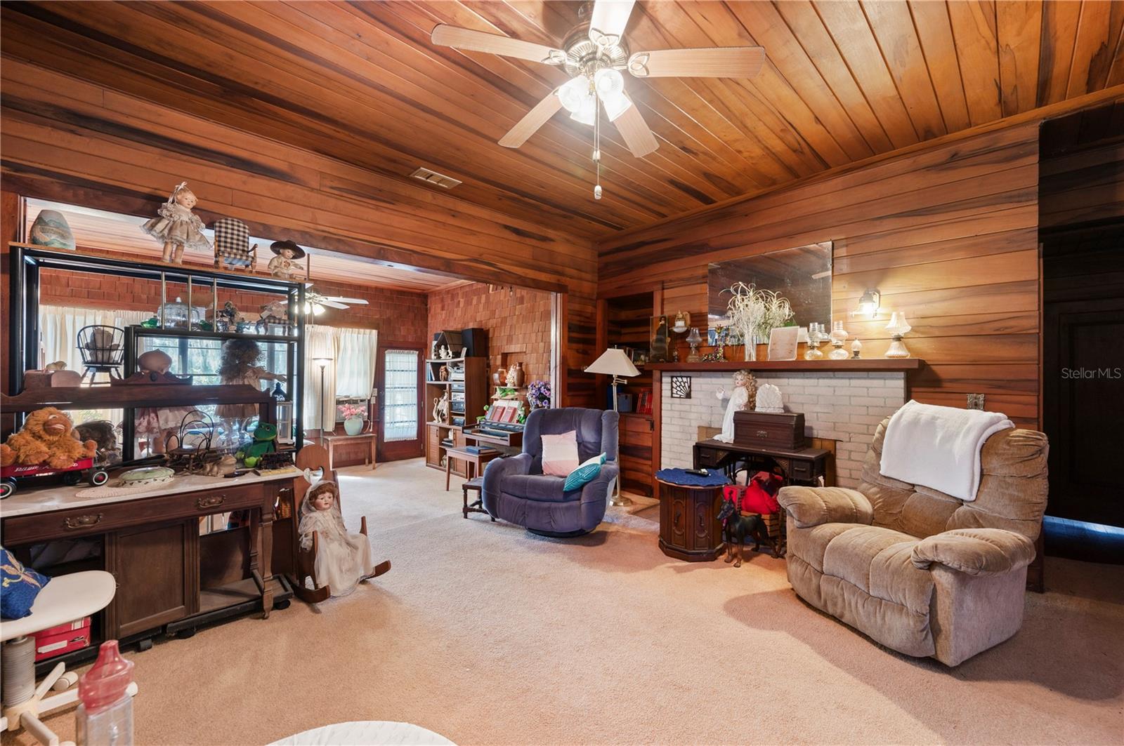 Image 12 of 39 For 7754 Riverside Drive