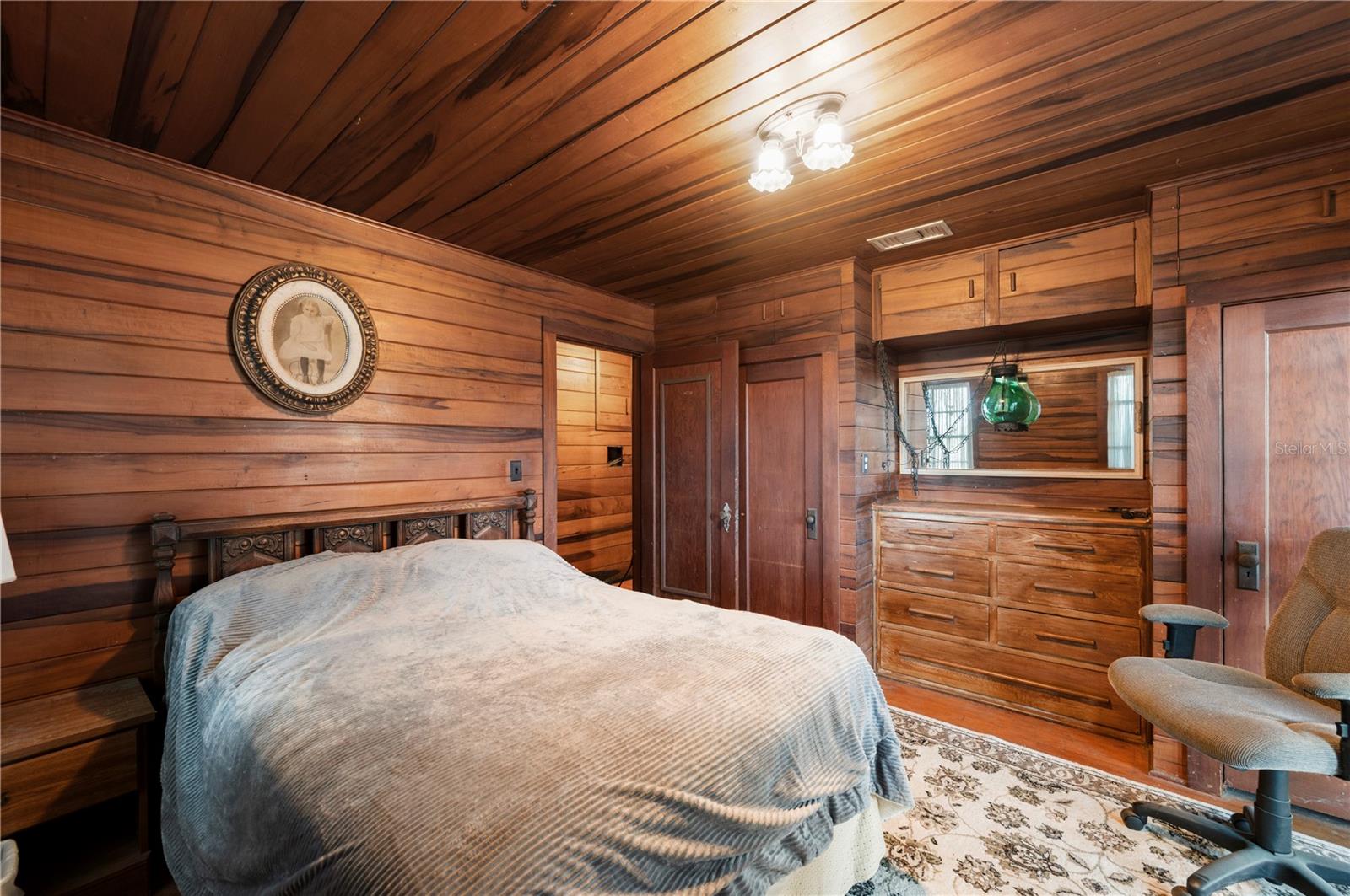 Image 21 of 39 For 7754 Riverside Drive