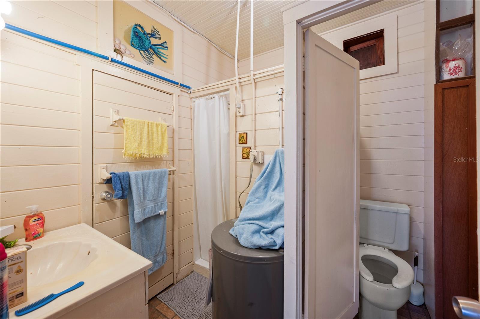 Image 23 of 39 For 7754 Riverside Drive