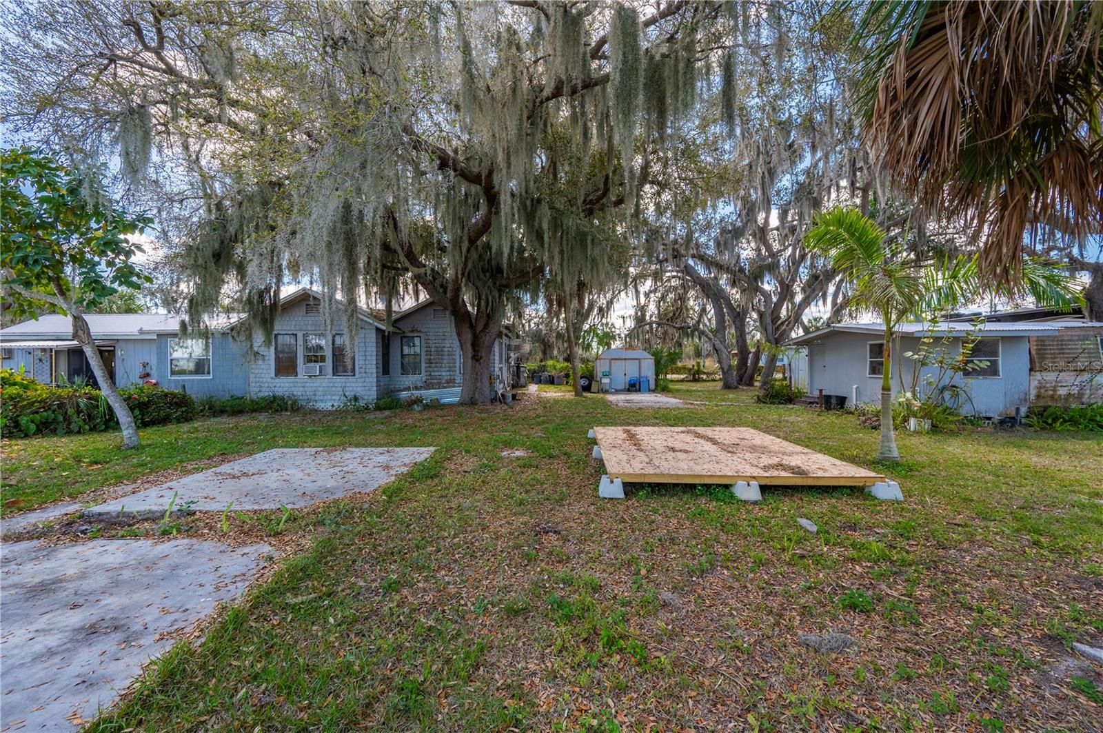 Image 29 of 39 For 7754 Riverside Drive