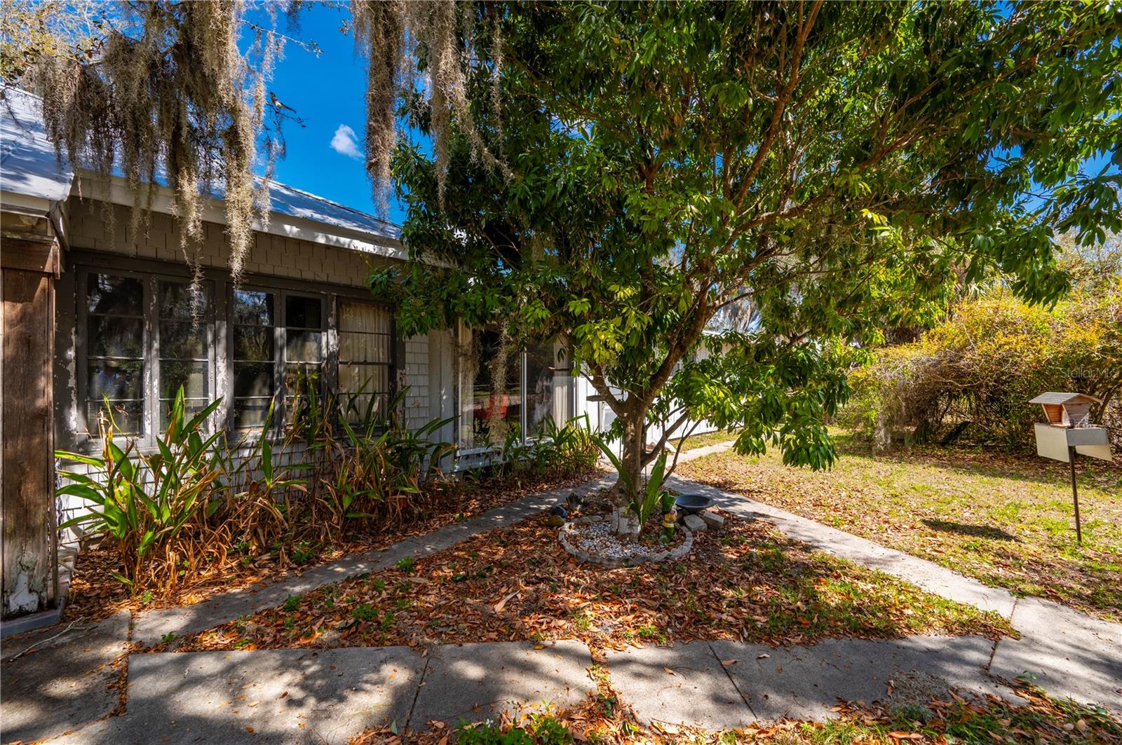 Image 5 of 39 For 7754 Riverside Drive